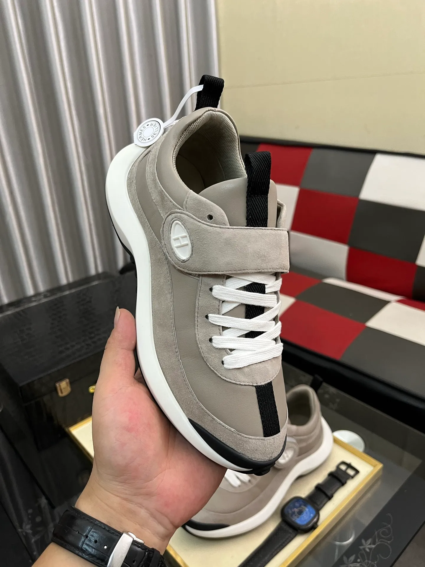 Men's shoes 💰660⌚️⌚️【HERMES】Hermès - High-end quality original order·Casual sports shoes -Upper: 🔝Nappa calfskin, suede calfskin, shoe body sewn brand ´H´ totem, tongue brand logo cloth label -Inner: water-dyed cowhide -Outsole: ultra-light TPU foam rubber; two-color molded outsole -Ultra-high quality control and fine workmanship: outstanding (high-end, noble and classy) -Size: 36-44 (45, can be customized)